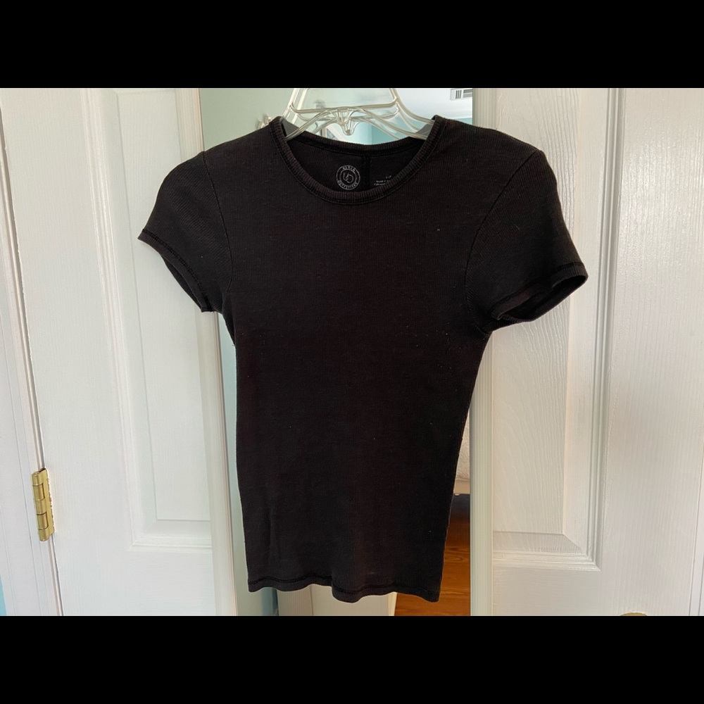 URBAN OUTFITTERS T-SHIRT